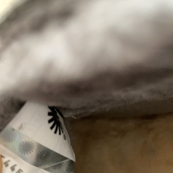 NWB UGG Kallen slippers bootie - Picture 7 of 9